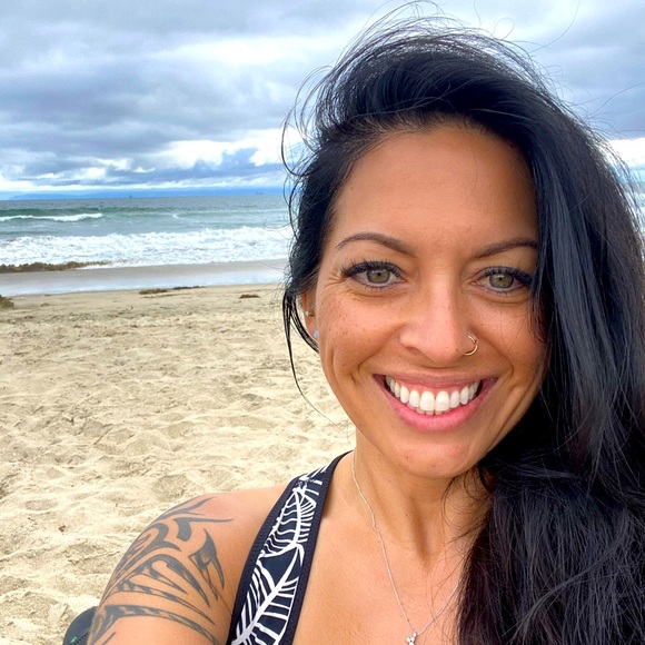 Meet your Posher, Brenda - Picture 1 of 3